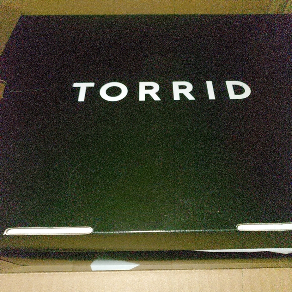 Knee high Boots - Picture 5 of 8